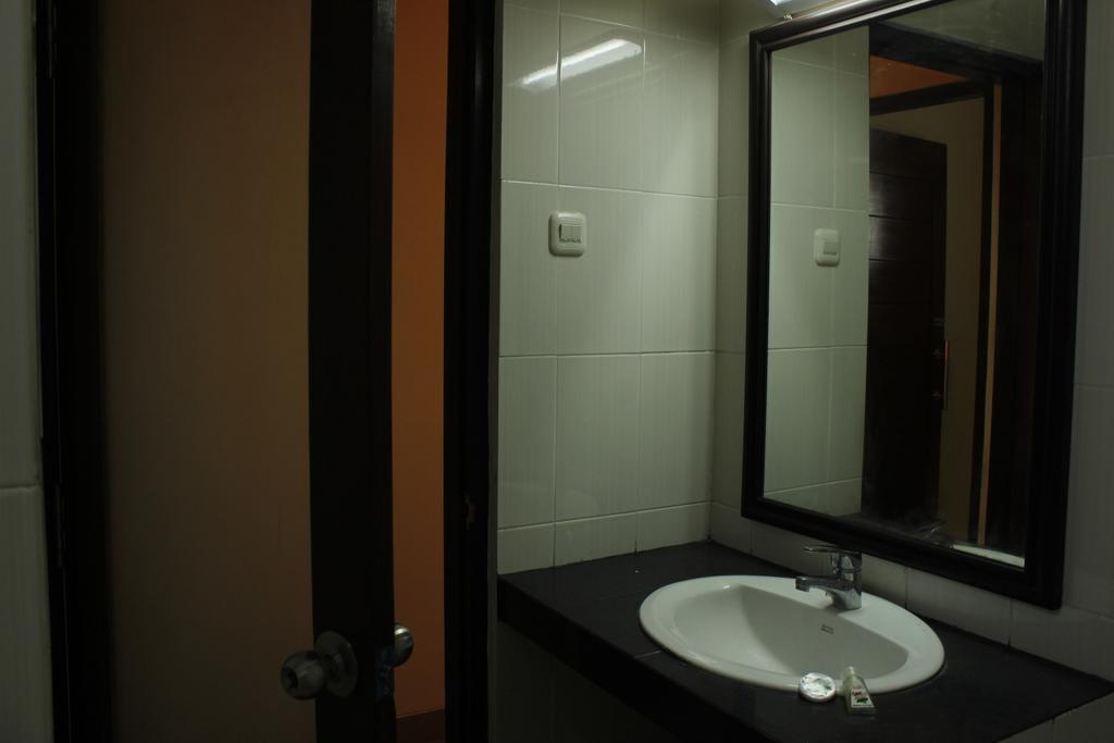 Maemae Beach House Hotel Nusa Penida Habitación foto